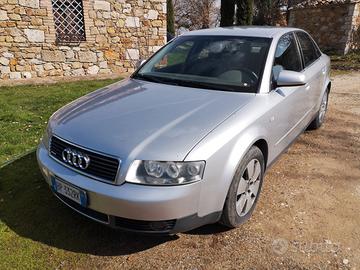 AUDI A4 2ª serie - 2001
