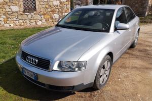 AUDI A4 2ª serie - 2001