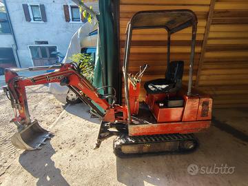 Miniescavatore Hinowa 13q.li
