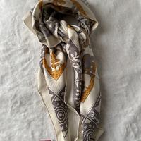 foulard di seta / silk 100% Nuovo con cartellino