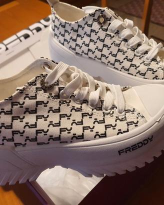 Scarpe marca Freddy