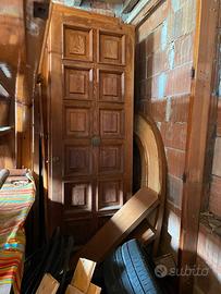 Portone in legno massello