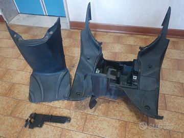 Pedana e plastiche honda sh 300 2008