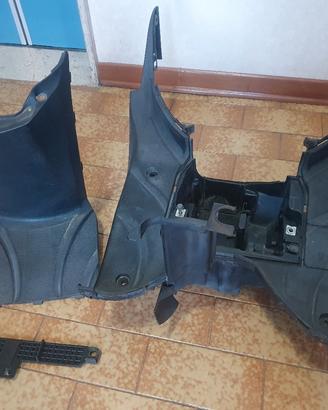 Pedana e plastiche honda sh 300 2008