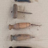 antichi attrezzi da lavoro 