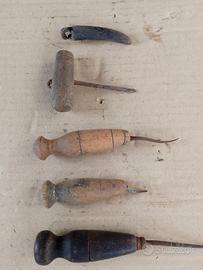 antichi attrezzi da lavoro 