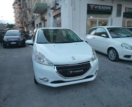 Peugeot 208 PureTech 82 5 porte Allure