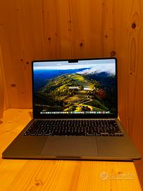 Mac book air M2 8GB RAM