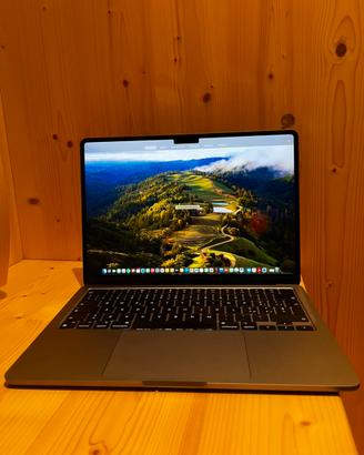 Mac book air M2 8GB RAM
