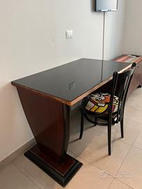 Scrivania art deco e sedia stile Thonet