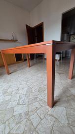 TAVOLO ESTENDIBILE CON 4 SEDIE