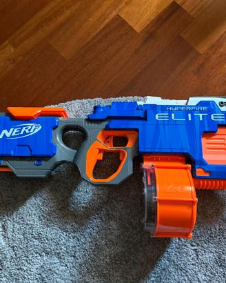 Nerf Elite HyperFire Motorizzato con Caricatore Ta