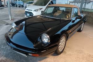 Alfa Romeo Spider 2.0i