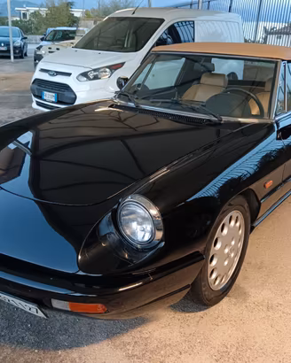 Alfa Romeo Spider 2.0i
