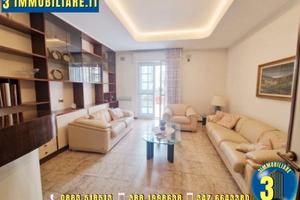 Appartamento signorile ascensorato + veranda + box