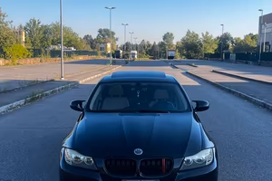 BMW 318D MSport + Full Optional