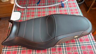 Sella in lattice Yamaha Tracer 700