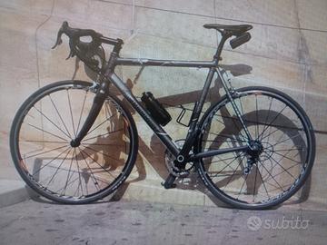 bici da corsa CANNONDALE