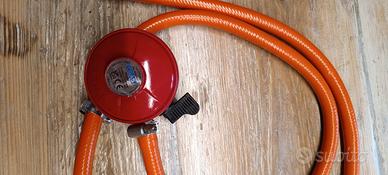 valvola e tubo bombola gas