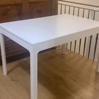 Tavolo Ikea bianco