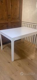 Tavolo Ikea bianco