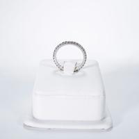 Anello a giro con diamanti