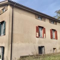 Casale immerso nel verde a Capranica