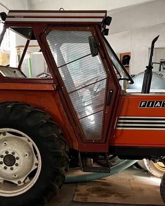 Trattore Fiat 580 - Cabina Eurocab