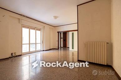 Appartamento di 161 m² con 5 locali a Catanzaro