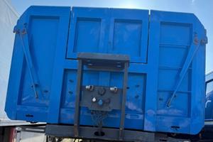 Semirimorchio Tecnokar ribaltabile laterale