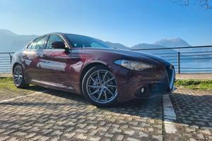 alfa romeo giulia 2.2 150cv at8