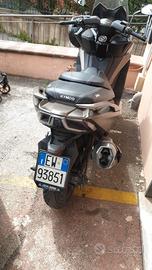 scooter kymco 550 ak