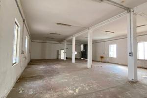 Capannone in zona industriale
