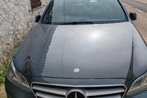Mercedes E250, MACHINA INGLESE, GUIDA DESTRA