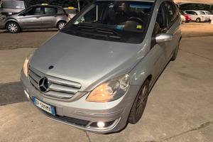 Mercedes Benz 200 cdi aut.