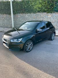 Audi A1 1.6 TDI S-tronic Black Edition