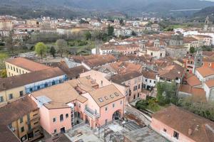 4 LOCALI A PONTREMOLI