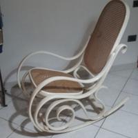 Sedia a dondolo antica