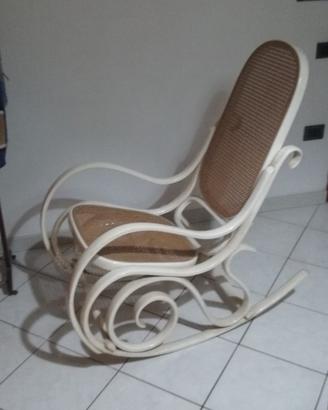 Sedia a dondolo antica