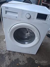 Si vende lavatrice Beko