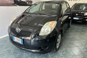 Toyota Yaris 1.0 5 porte Sol