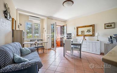 Bilocale in residence con piscina
