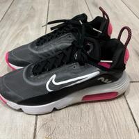 Air Max 2090 nere e rosa