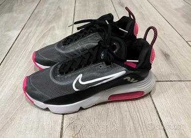 Air Max 2090 nere e rosa