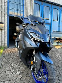 T-max Yamaha 560