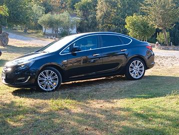 OPEL Astra 4ª serie - 2013