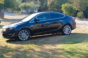 OPEL Astra 4ª serie - 2013