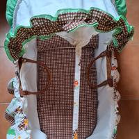 Culla/cesto in vimini vintage.