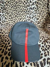 Cappellino Prada Luna Rossa Originale 
