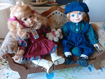 PORCELLANA ANNI '60 - COPPIA BAMBINI SU DIVANO